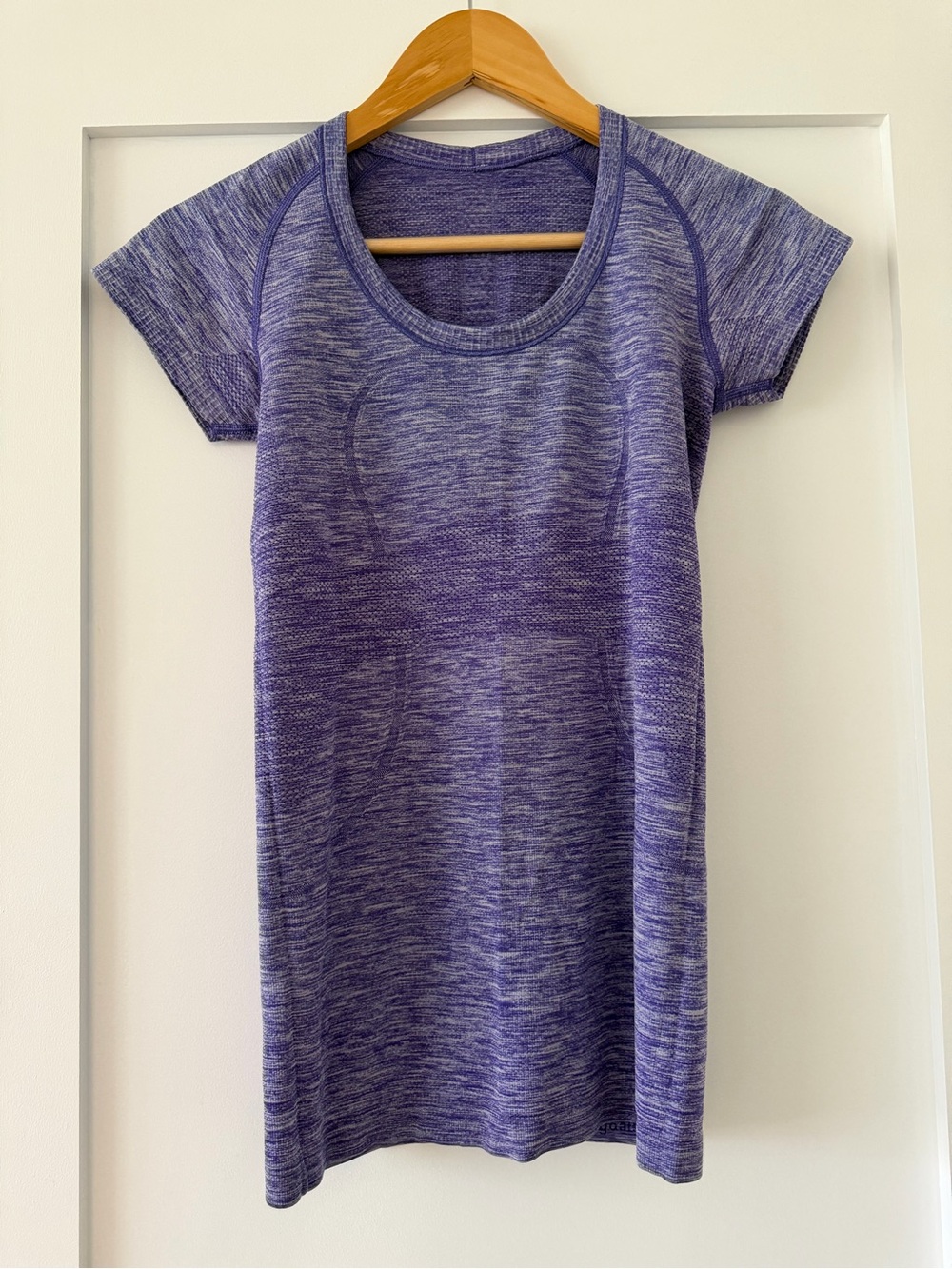 Lululemon swiftly Purple Scoop Neck Short Sleeve Active Top